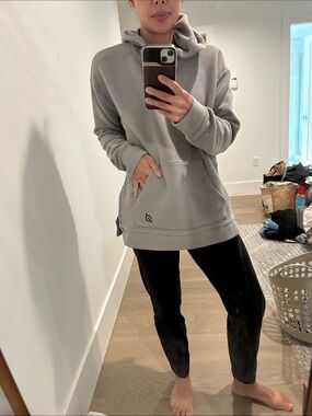 Peloton small thick hoodie